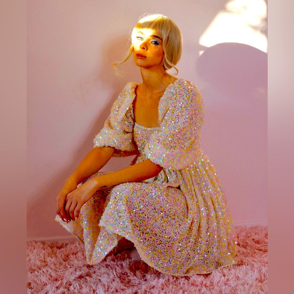 THE RAINBOW SEQUIN PUFF DRESS - Medium